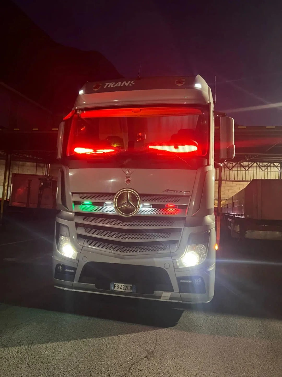 Feux LED "Car Eyes" – Donnez du caractère à votre voiture